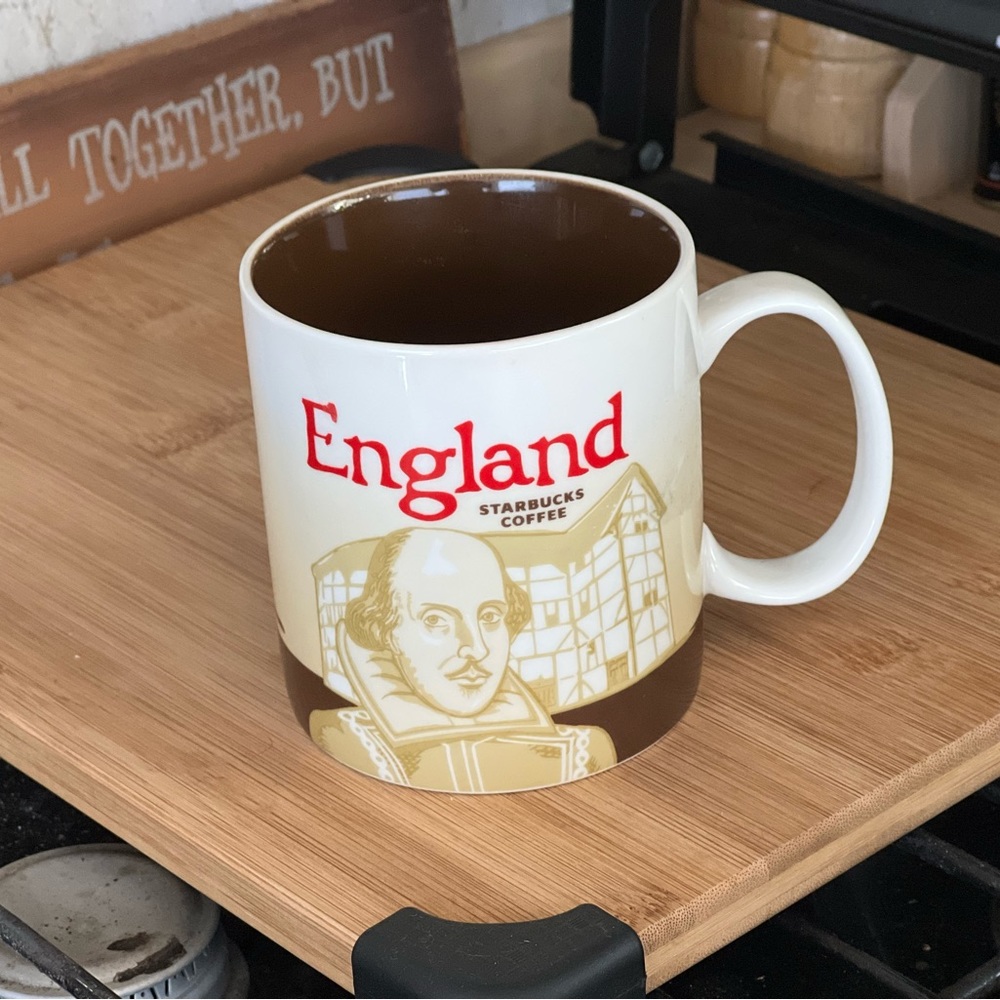 NWOT Starbucks Collector Series 2010 ENGLAND w/ Shakespeare 16 oz Mug